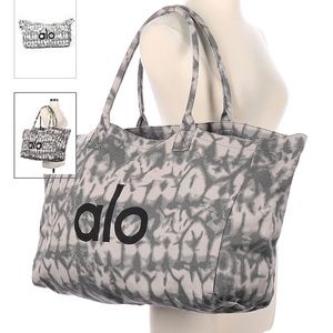 NWT Alo Yoga Tote
